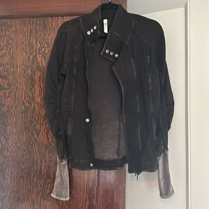 Free people movement XS quarter zip